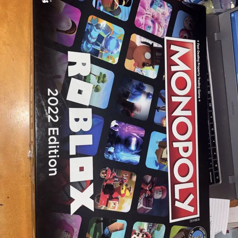 Monopoly  Roblox 2022 Edition. Brand New Basically. Missing Dice But Will Includ